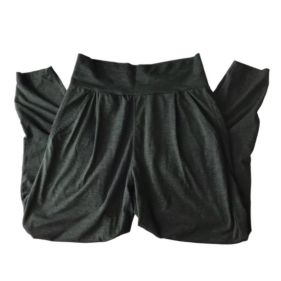 Vuori Sweatpants, Daily Jogger Style, Lightweight. Green. Size Women's Small. - Picture 5 of 11